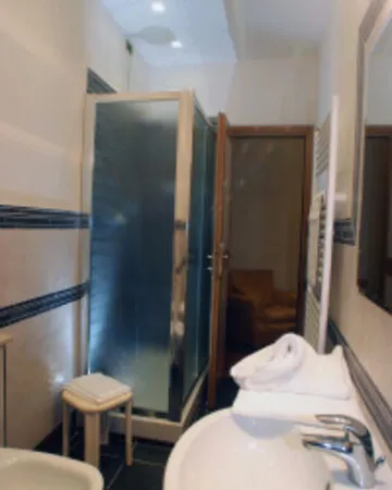 米兰大酒店 酒店